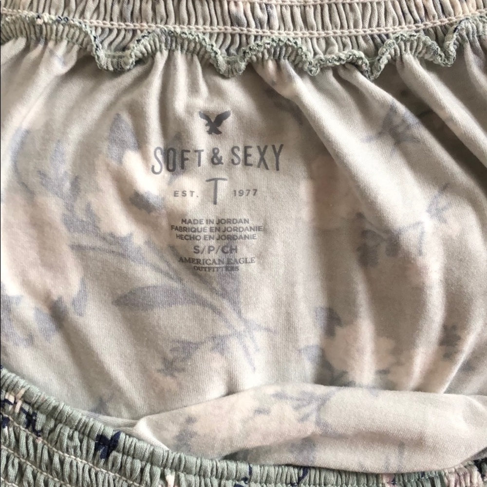 Pastel floral off the shoulder top - Picture 2 of 3